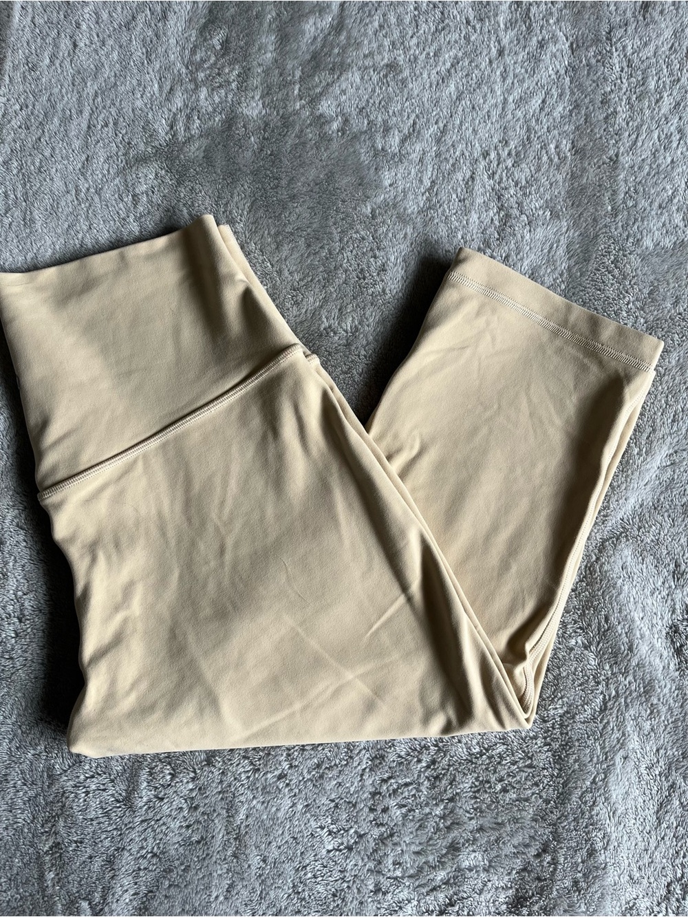Lululemon Align High-Rise Crop Leggings 17" size 10 in Prosecco